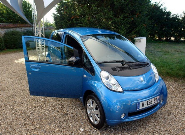 -  Mitsubishi i-MiEV