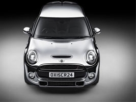  :  MINI    Chrome Line Exterior Deluxe.