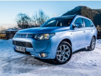   Mitsubishi Outlander PHEV 2013:  12 000 