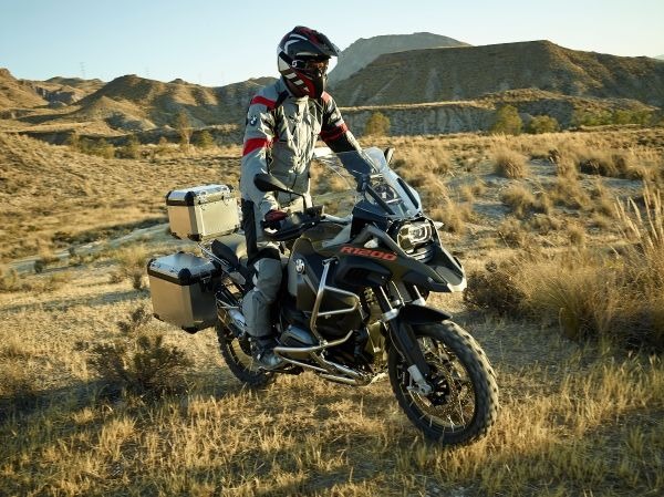  BMW Motorrad:              2015